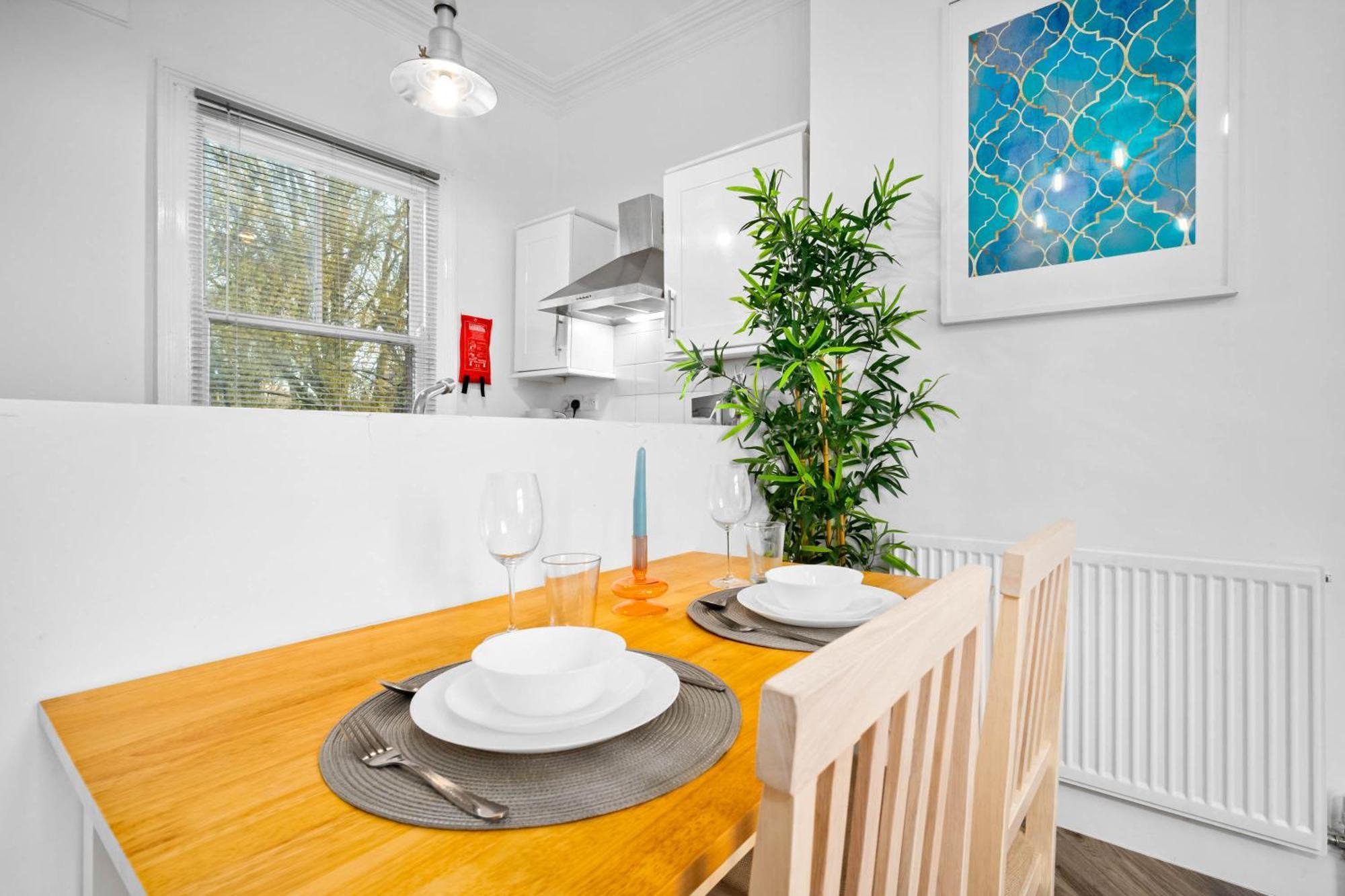 Luxury Apartment - Wolverhampton - Netflix - Smart Tv - Fast Wifi - 7Apc Екстериор снимка