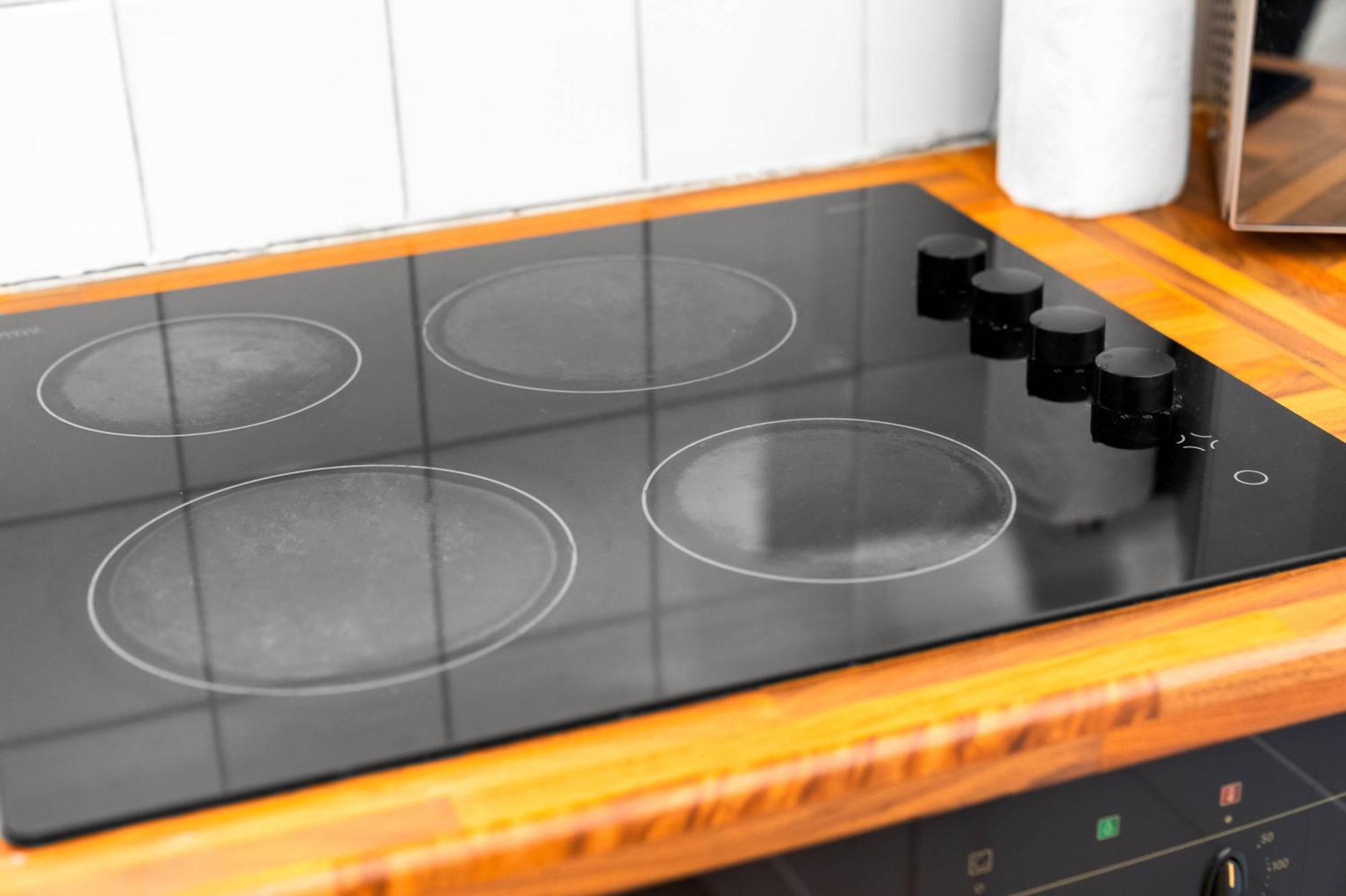 Luxury Apartment - Wolverhampton - Netflix - Smart Tv - Fast Wifi - 7Apc Екстериор снимка